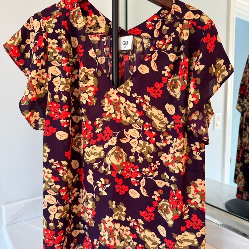 CAbi Plum and Gold Graphic Blouse Relaxed Fit Medium